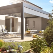 Warema Lamaxa - Terrasse Eckansicht ZIP halbgeschlossen